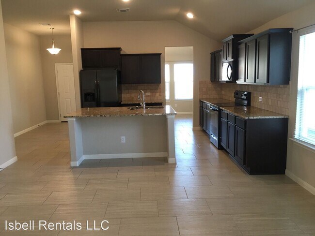 Foto del edificio - 3 br, 2 bath House - 3808 Flatrock Mountai...