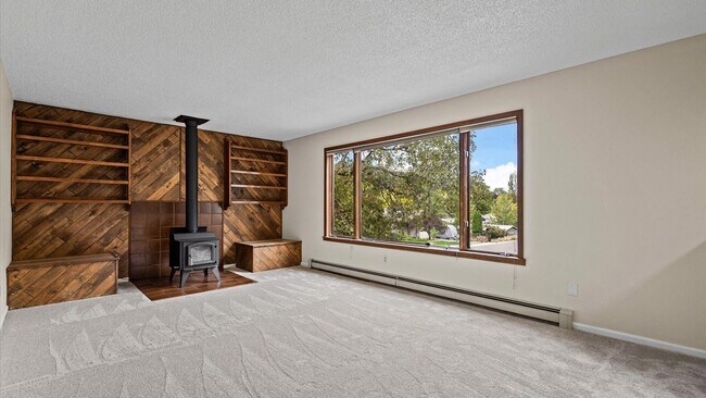 Building Photo - Charming Single-Family Home in Glenwood Sp...