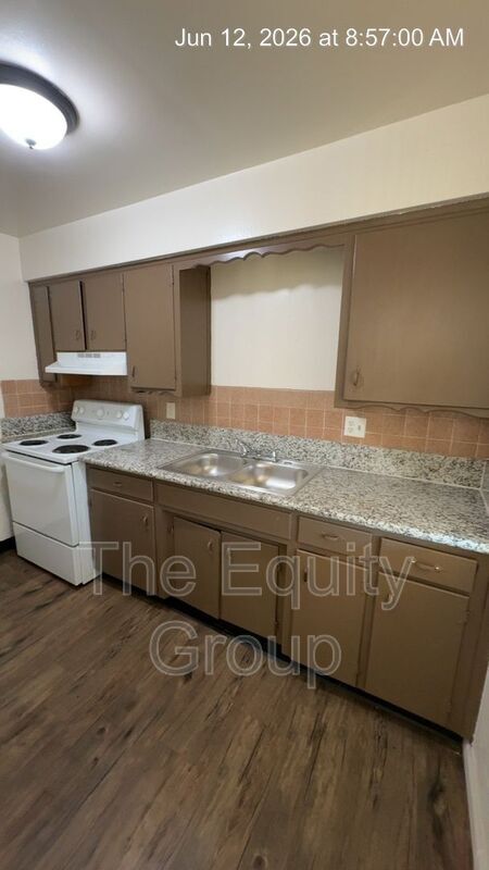 Foto del edificio - 352 S Blackstone St
