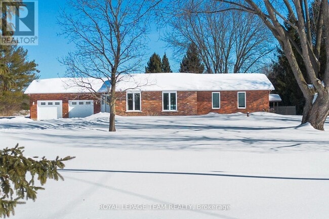 Building Photo - 1667 River Rd