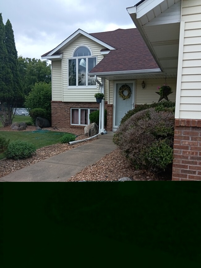 Building Photo - 4806 Helmo Ave N