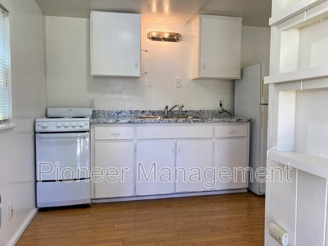 Building Photo - 29 NE Baker St