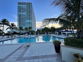 Building Photo - 2100 S Ocean Ln