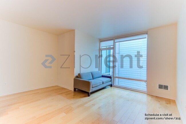Building Photo - Unit 408