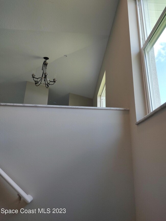 Building Photo - 3940 Playa Del Sol Dr