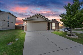 Building Photo - 519 Pinnacle Dr