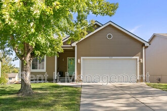 Building Photo - 7425 N 77th Ave