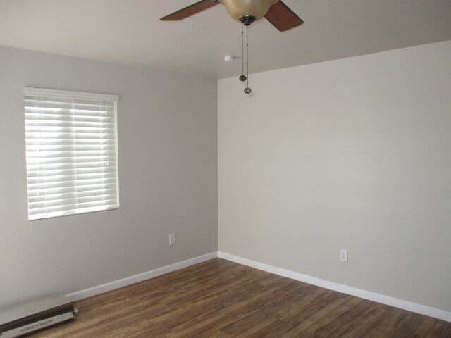 Foto del edificio - 2530 W Campbell Ave