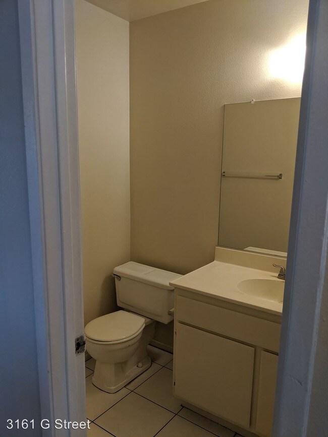 Foto del edificio - 3161 Inland Empire Blvd