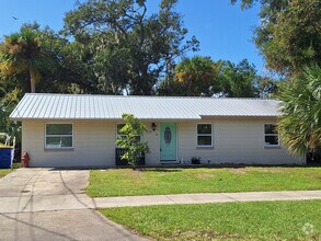 Building Photo - 214 S Flagler Ave