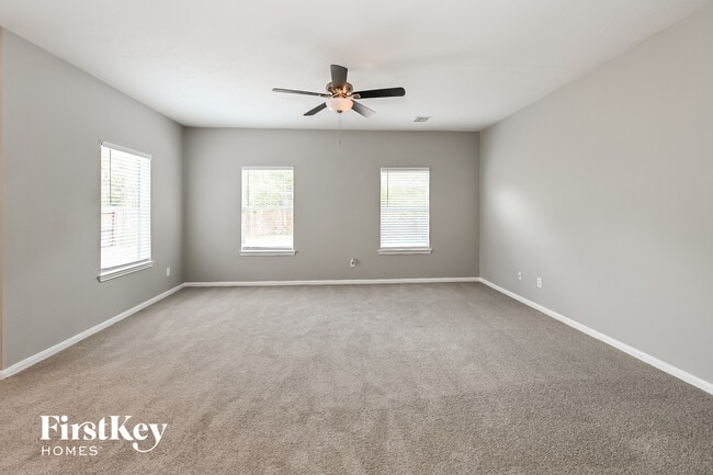 Building Photo - 6610 Albion Cresent Dr