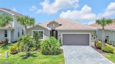 Building Photo - 2127 Hamlin St