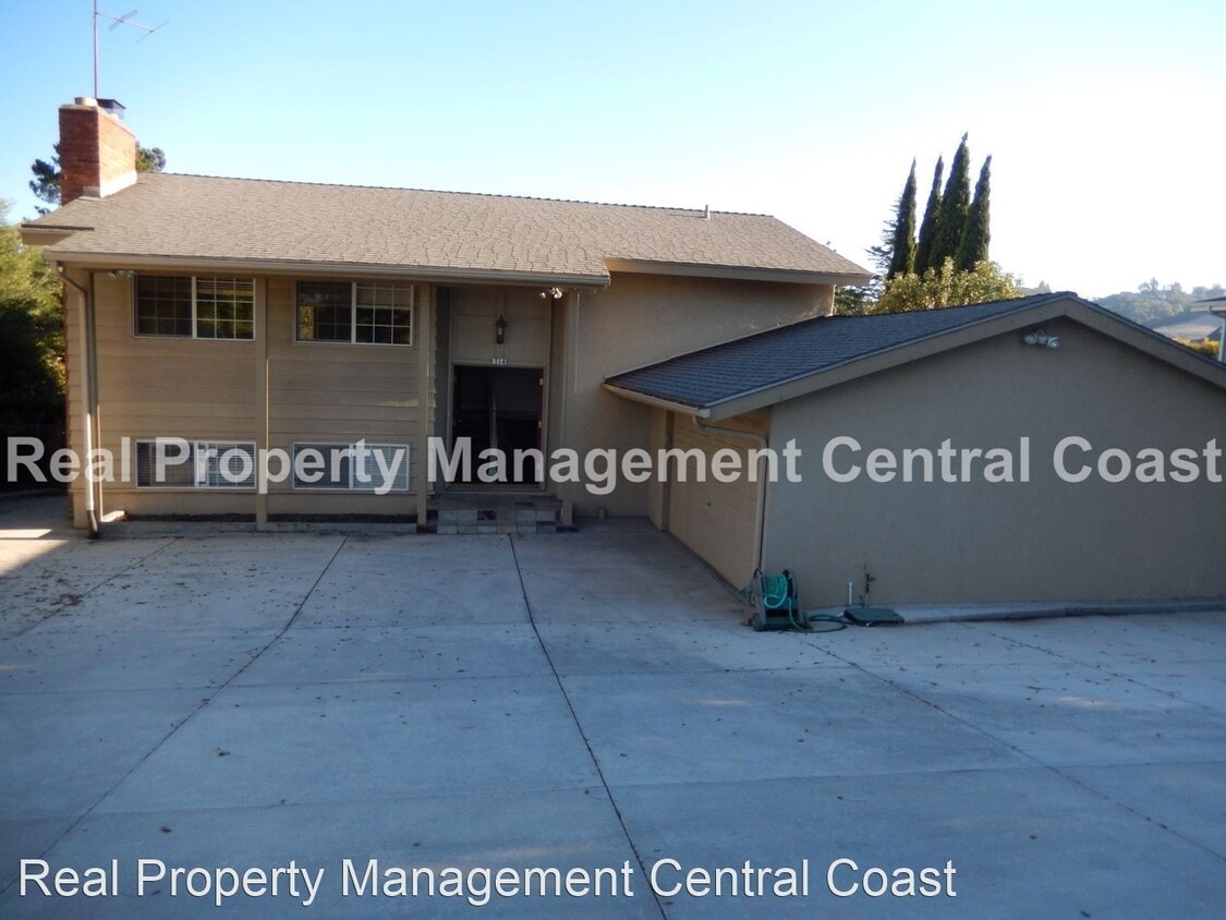 Primary Photo - 4 br, 2 bath House - 314 Country Club Drive