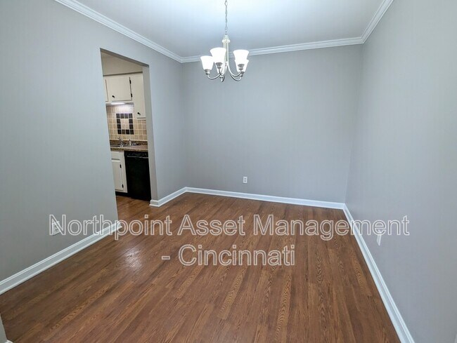 Foto del edificio - 9760 Bunker Hill Ln