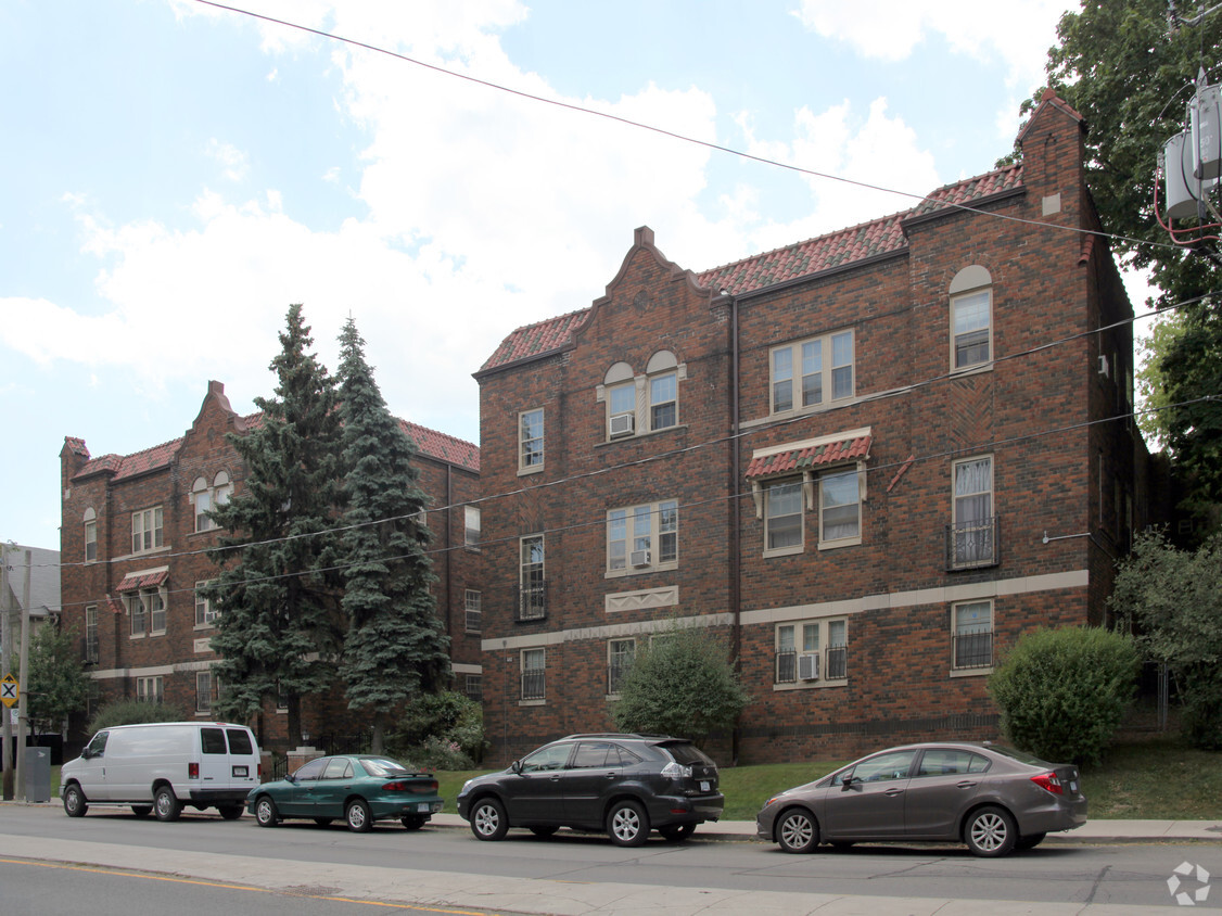 Building Photo - 480 Oriole Pky