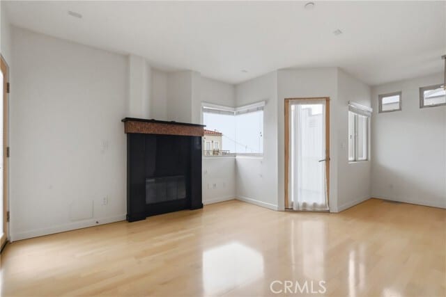 Building Photo - 207 42nd St