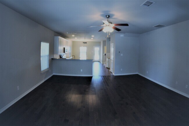 Sala de estar - 3426 W 4th St