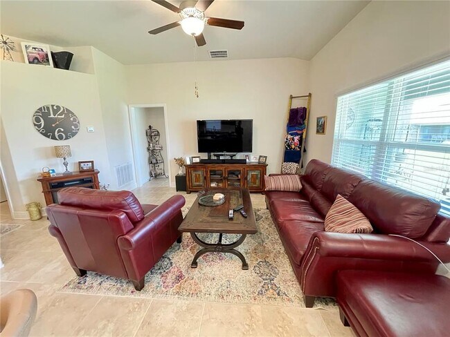 Foto del edificio - 14526 Scottburgh Glen Dr