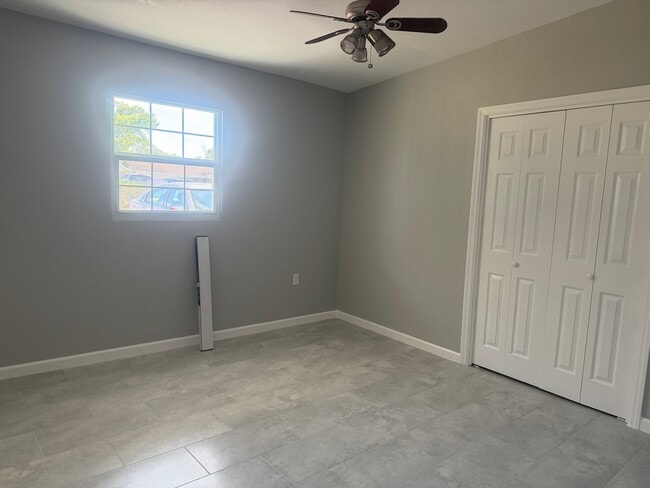 Foto del edificio - 3040 Fletcher Ave