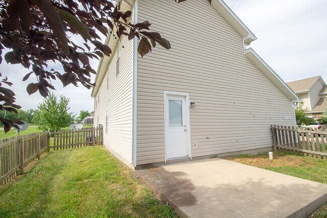 Foto del edificio - 1401-1403 Bodie Dr