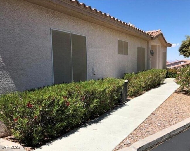 Building Photo - 227 Big Horn Dr