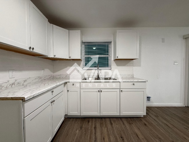 Building Photo - 174 Daytona Dr