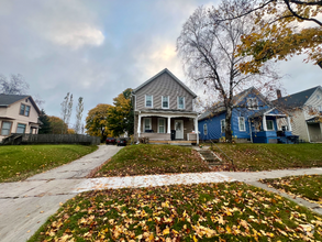 Building Photo - 1549 S 11th St