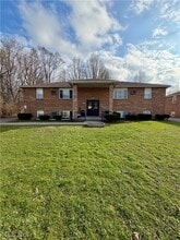 Building Photo - 841 Moyer Ave