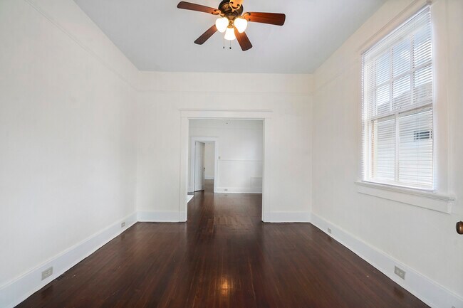 Living Room/Front Room - 2617 Dante St