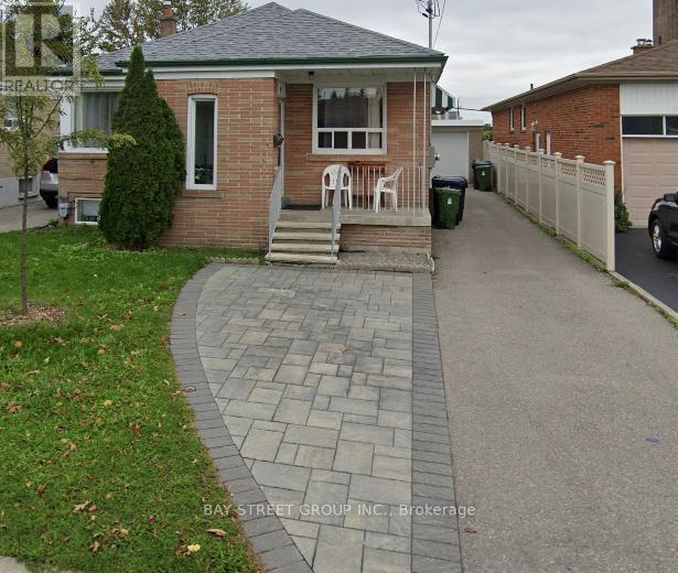 Primary Photo - 33 Bentworth Ave