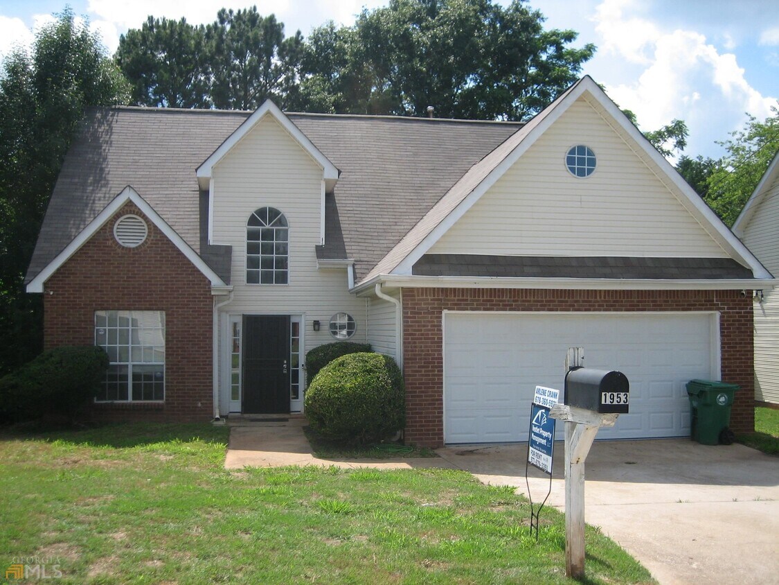 1953 Phillips Lake Bluff, Lithonia, GA 30058 House Rental in Lithonia