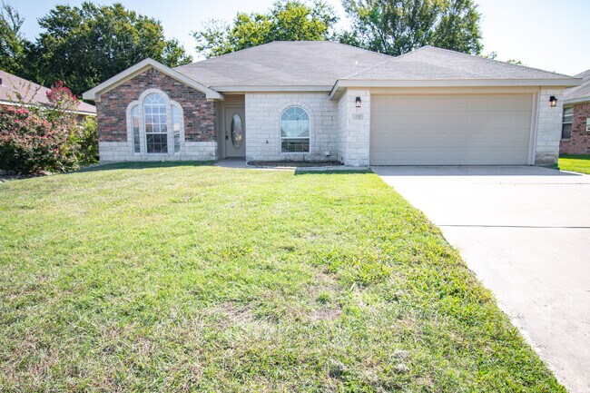 Building Photo - 230 Nolan Ridge Dr