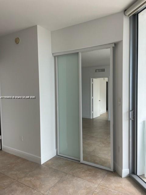 Foto del edificio - 350 S Miami Ave