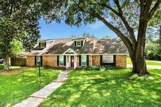Building Photo - 100 Templeton Dr