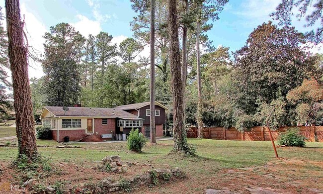 Building Photo - 4080 Rainbow Dr