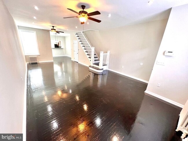 Building Photo - 2202 E Lehigh Ave