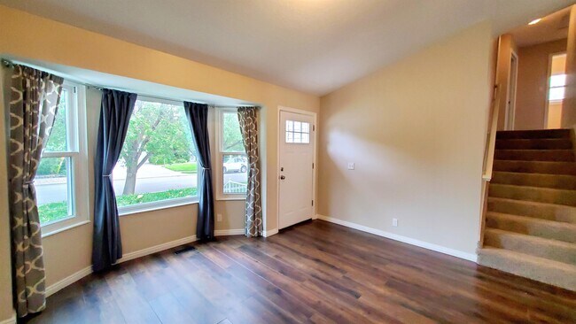 Building Photo - 1863 Town Meadows Ct