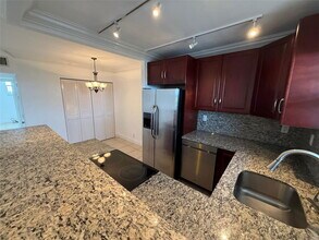 Building Photo - 2400 NE 10th St