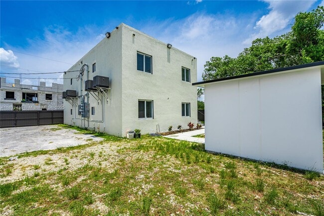 Building Photo - 21845 Goulds Ave