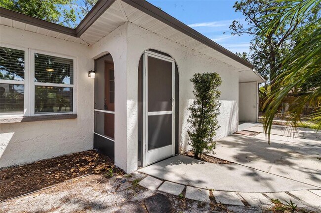 Building Photo - 4087 Vana Dr