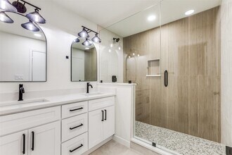 Building Photo - 2822 Clear Springs Dr