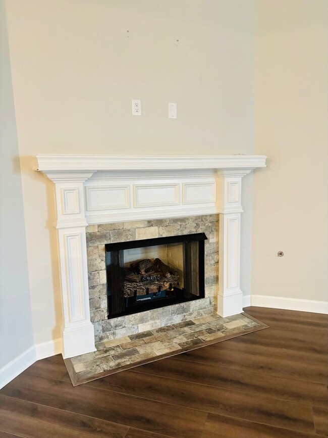 Building Photo - 114 Gatewick Dr