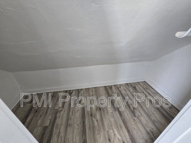 Foto del edificio - 2509 N Buffum St