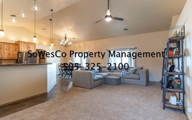 Building Photo - Beautiful 4 Bedroom (Newer) Home in Farmington