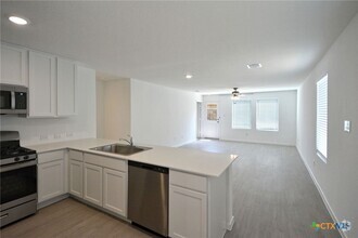 Building Photo - 1617 Pile Trl