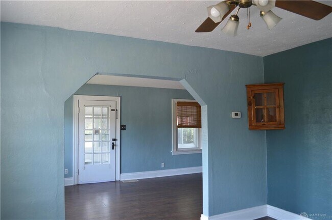 Foto del edificio - 2752 Springmont Ave