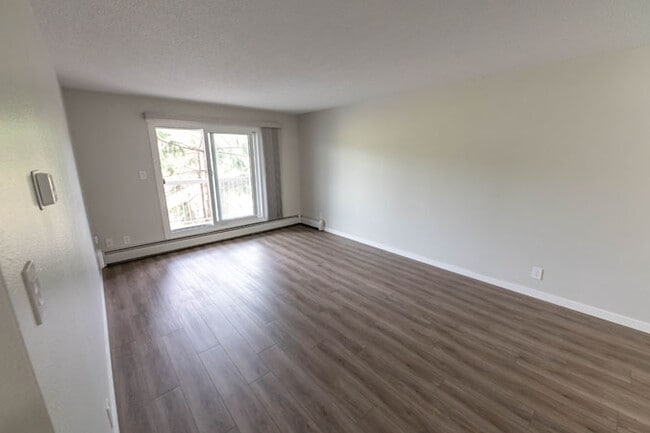 Building Photo - Midtowne Apartments