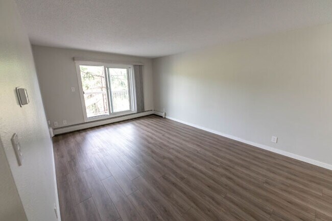 Photo du bâtiment - Midtowne Apartments