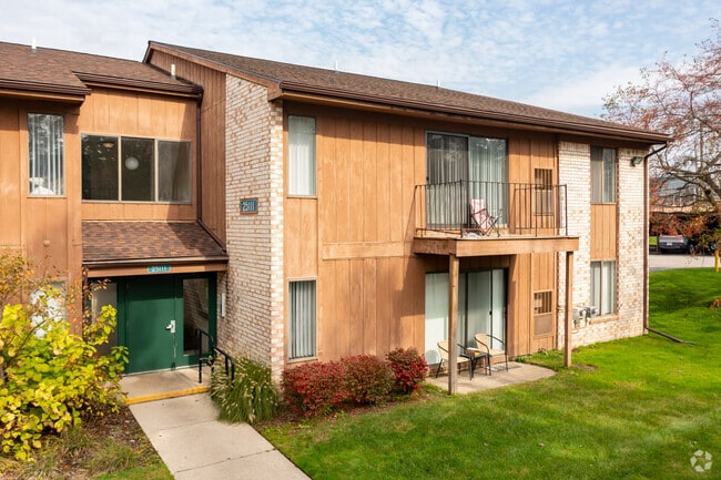 Building Photo - Pine Ridge Apartments - Southfield, MI
