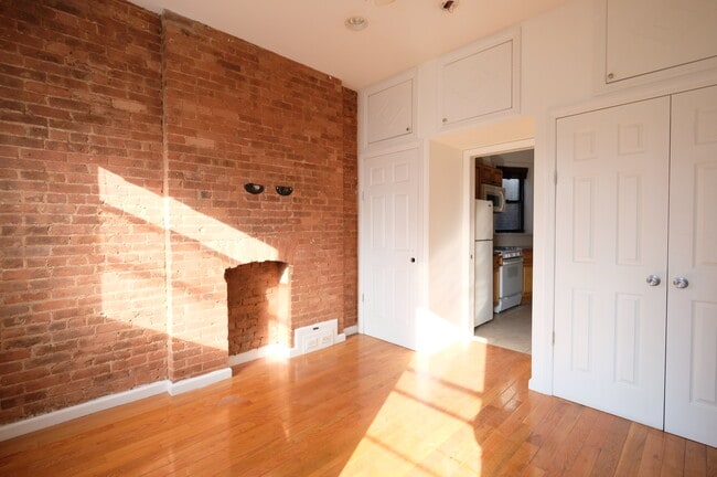Building Photo - 486 9th Ave